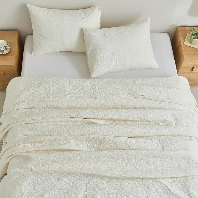 Luxurious Matelasse Cotton Bedding for Timeless Bedroom Elegance